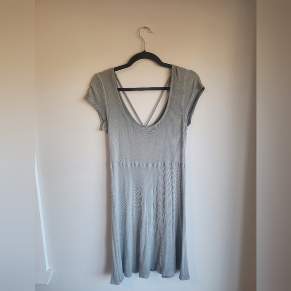 American Eagle Outfitters Green Mini Dress Medium - Picture 1 of 3